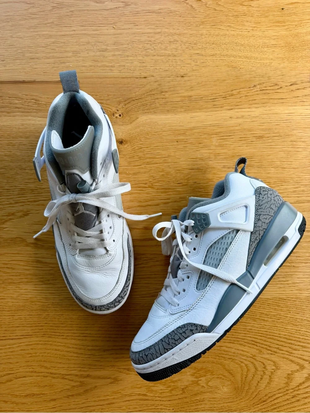 Jordan sneakers white